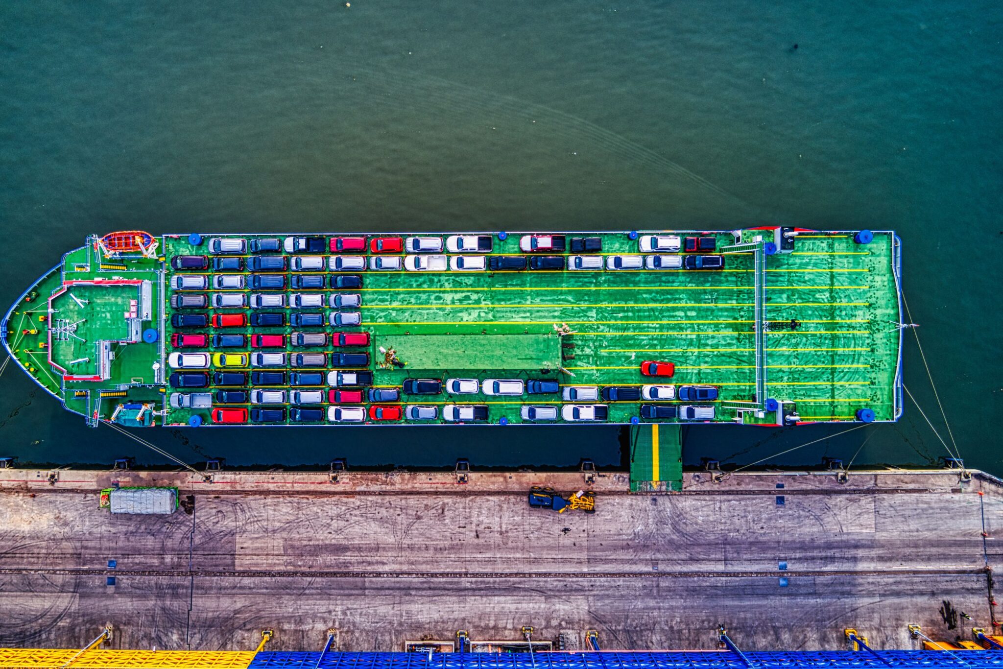 Estudia Relaciones Internacionales y Comercio Exterior a distancia